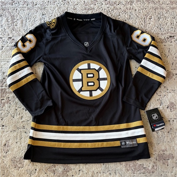 Fanatics Tops - Fanatics Authentic Boston Bruins 100th Anniversary Marchand #63 Jersey Women’s M